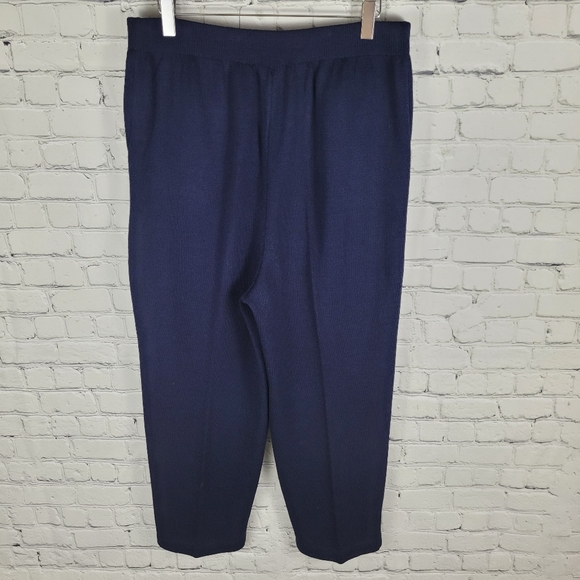 ST JOHN COLLECTION | santana knit pleated cropped pants - Picture 3 of 8